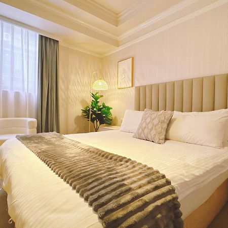Meworld Hotel - Sanchong Тайпей Екстериор снимка